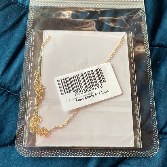 3/$20! NWT Cat necklace women’s gold - Picture 4 of 5